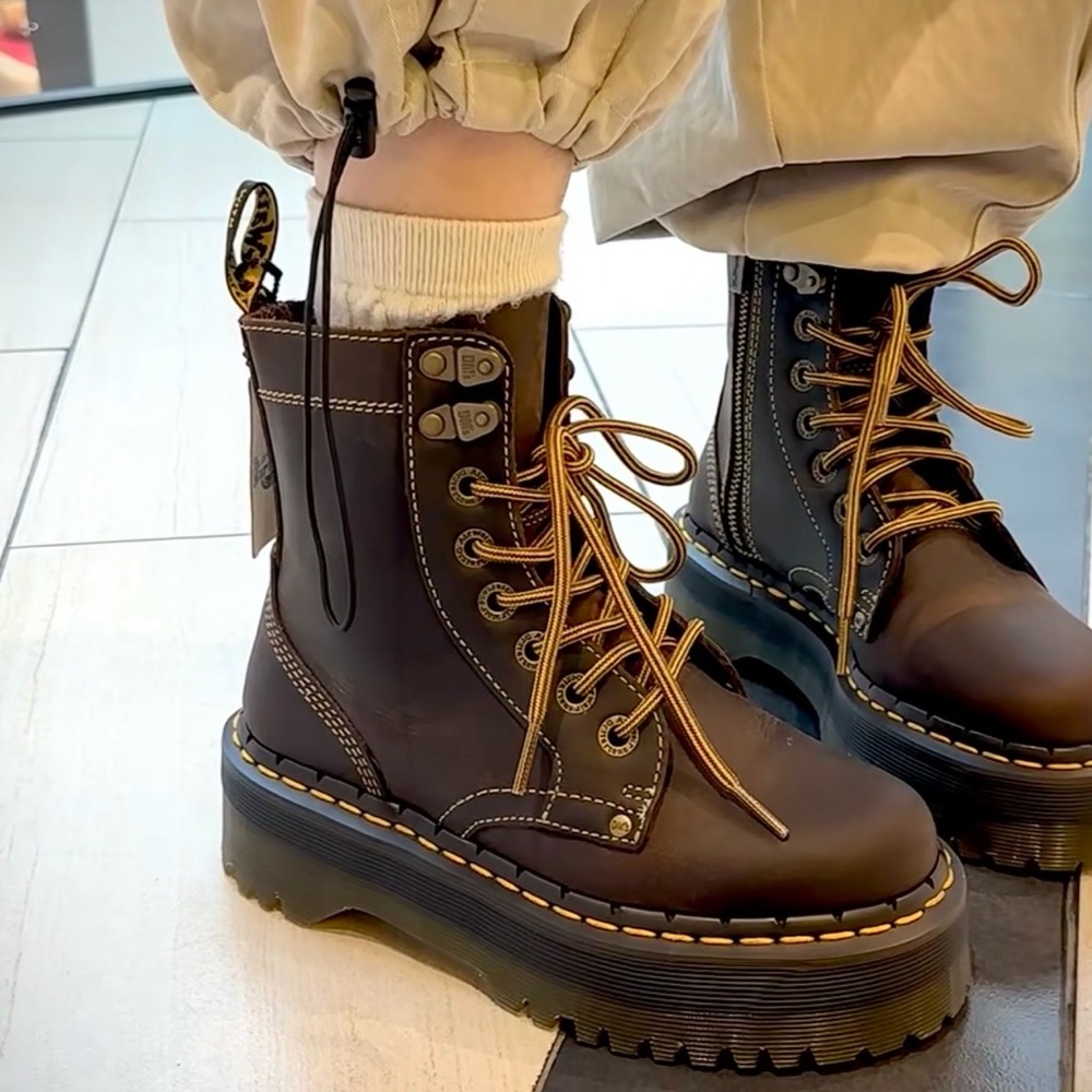 Dr. Martens Dark Jadon Arc Crazy Horse Boots